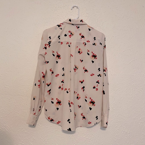 Button down - Picture 2 of 3